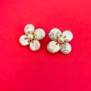 Flower earrings bringing in thoughts of spring a little early!